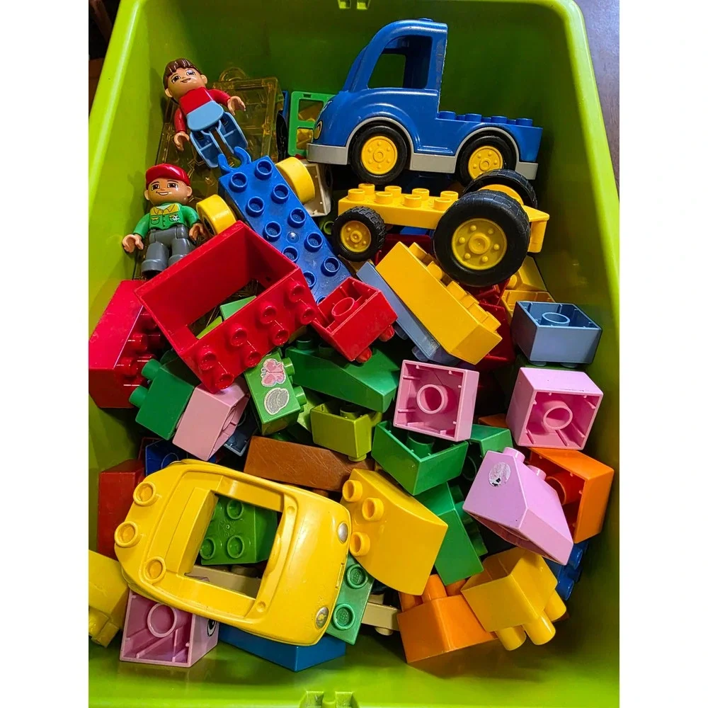 LEGO Duplo 5488 Ultimate Farm Building Set 101 Pieces with Storage Bin 2-5 Years